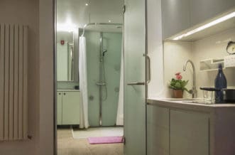Camden Residence Accommodation - Studio Bathroom