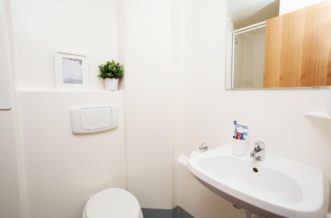 Euston Somerset Court Residence Accommodation - Bathroom