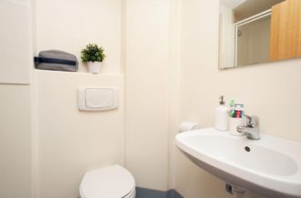 Euston Somerset Court Residence Accommodation - Bathroom