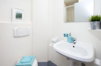 Denmark Hill Residence Accommodation - Bathroom