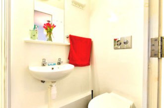 Holloway Road Residence Accommodation - Bathroom