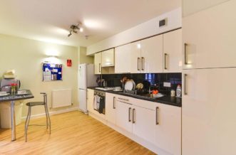 Kentish Town residence accommodation - Deluxe Kitchen