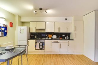Kentish Town residence accommodation - Deluxe Kitchen