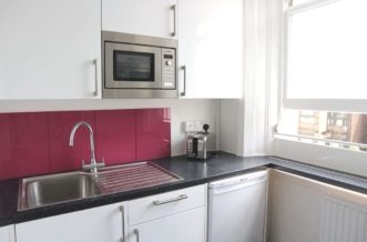 Hyde Park residence accommodation - Kitchen