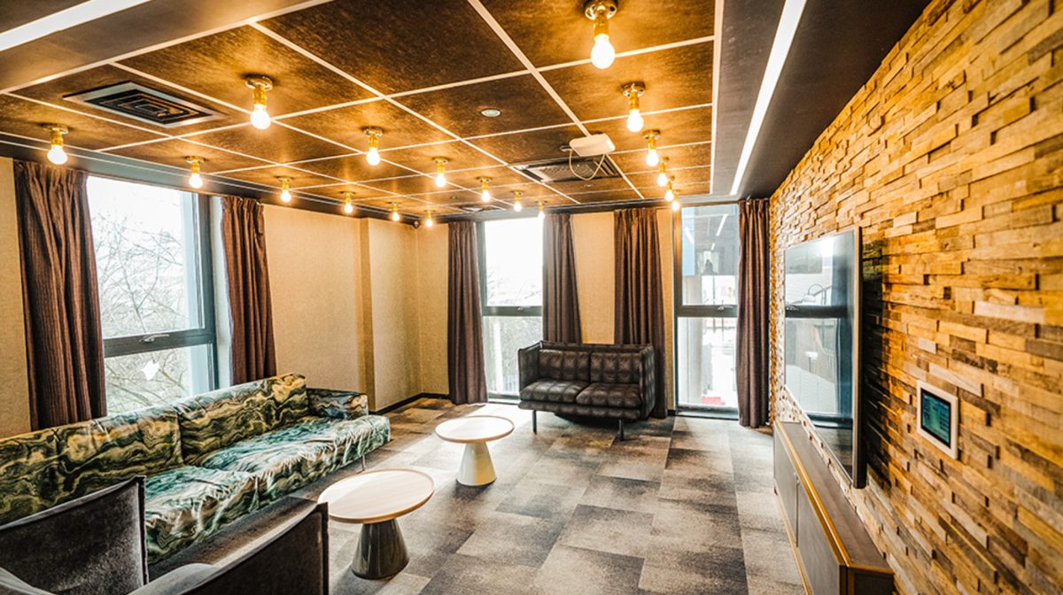 Chapter Ealing exterior view